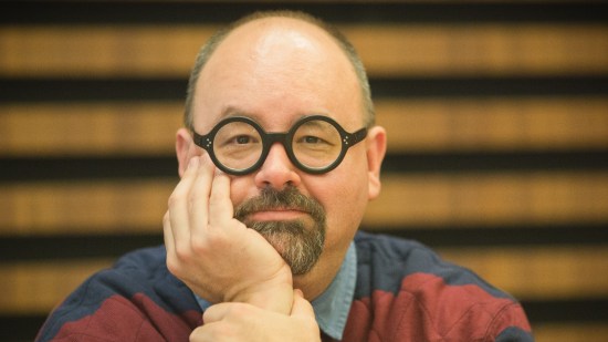Las novelas de Carlos Ruiz Zafón que engancharán a tu hijo adolescente a la lectura