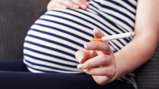 Fumar en el embarazo podría provocar epilepsia infantil