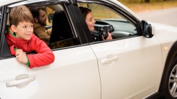 Familia en el coche