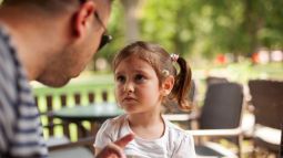 Expresiones que todos decimos a nuestros hijos y que están mal