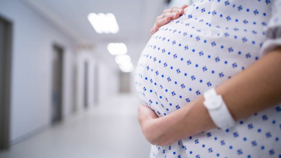 Tatuajes y epidural: ¿son incompatibles?