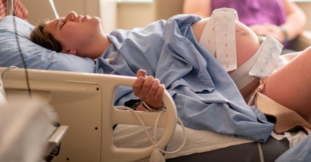 ¿Por qué algunas mujeres necesitan medicación para calmar el dolor del parto y otras no?