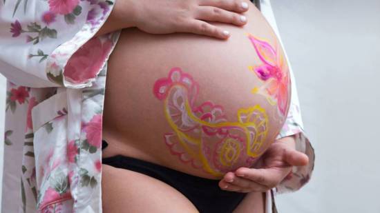 Pintar la barriga de embarazada: ¿cuál es el precio?