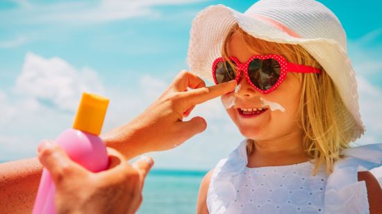 Cómo proteger al bebé y al niño del sol correctamente