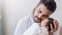 Vínculo padre y bebé: ¿cómo establecerlo desde los primeros días?