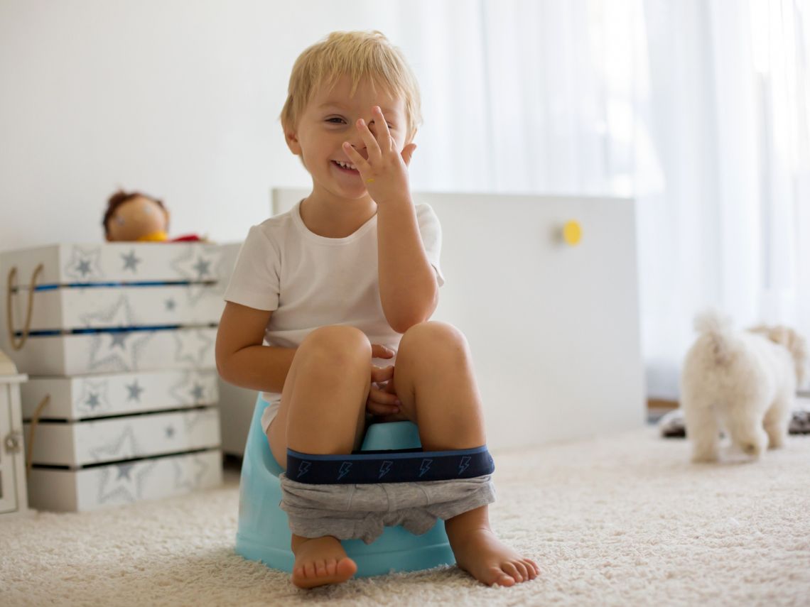 Señales que indican que tu hijo está preparado para dejar el pañal