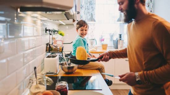 El crepe con dos ingredientes con el que hacer una cena rápida a tus hijos que les encantará