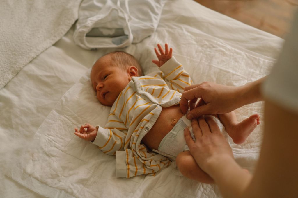 Cuántos pañales tiene que mojar mi bebé para saber que está bien - Fuente: Pexels