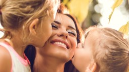 'Mama, ¿de qué color son los besos?', un cuento para entender el amor