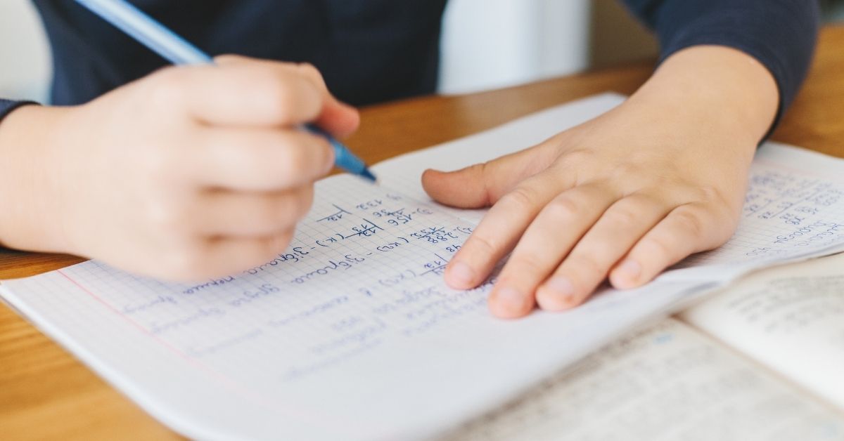 Los alumnos de primaria de España están por debajo de la media europea en Matemáticas y Ciencias