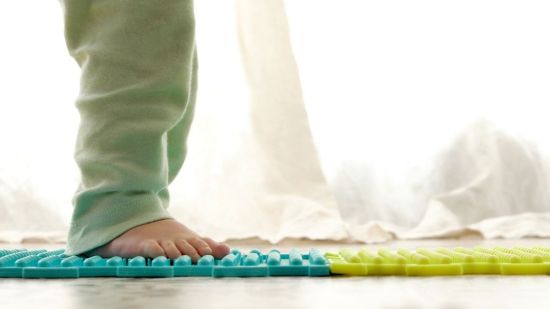 20 ideas sensoriales para estimular a tu bebé