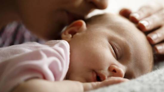 Mi bebé no duerme por las noches: cómo enseñarlo a dormir
