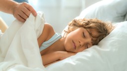 ¿Deben ser especiales las sábanas de mi hijo si tiene piel atópica? Consejos para elegir las más adecuadas