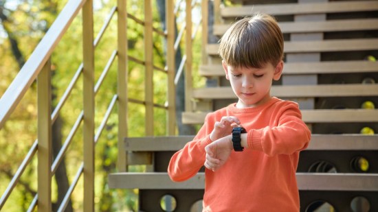 Niño con reloj (Foto: iStock)