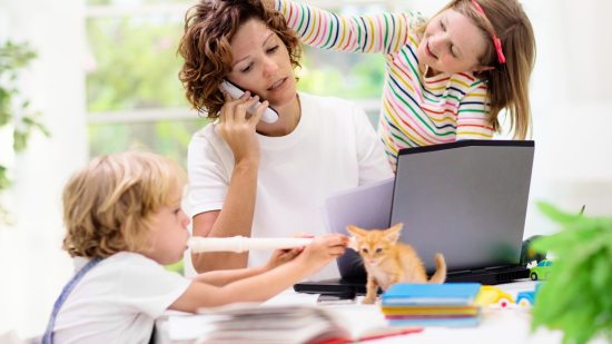 Consejos útiles para trabajar desde casa con un bebé o un niño pequeño