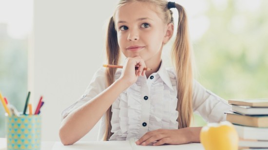 Niña estudiando (Foto: iStock)