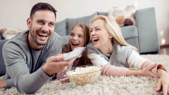 Películas familiares que deberías recuperar para ver en casa con tus hijos esta Navidad