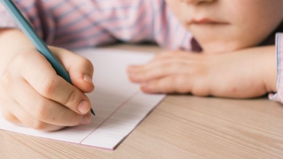 1.	Escribir una carta a sus familiares y amigos