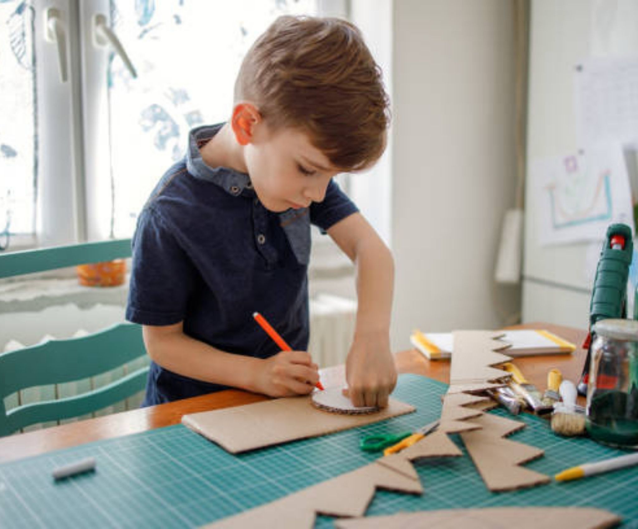 Las mejores manualidades con materiales reciclados para niños