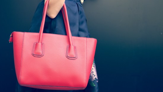 Bolsos para mamás todoterreno en los que podrás llevar la casa a cuestas