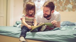 leyendo madre e hija