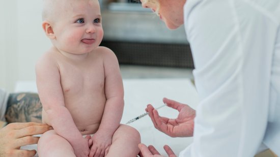 Inclusión de la vacuna de la gripe en el calendario vacunal infantil