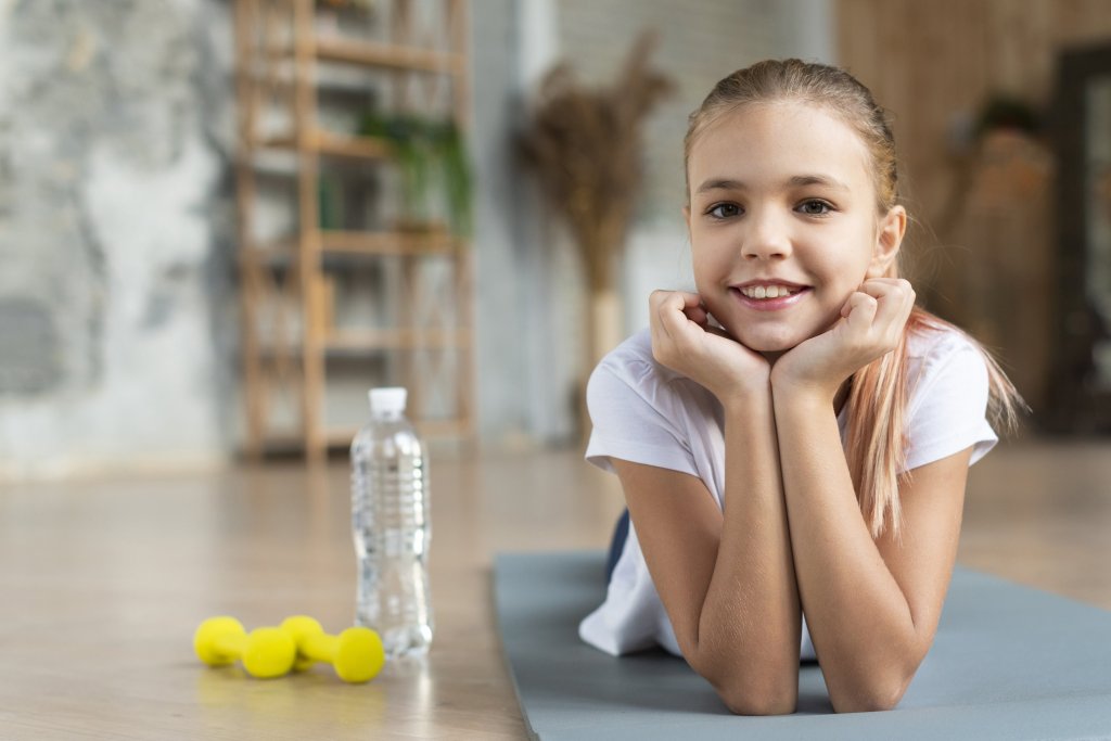 ejercicio infantil en el gimnasio
