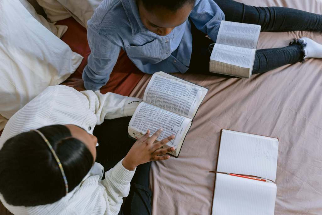 Inspírate con estos nombres bíblicos poco comunes para niño - Pexels