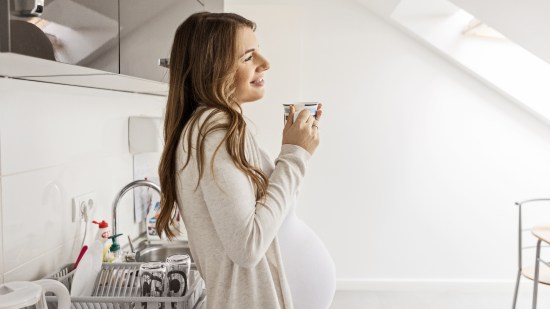 Todo sobre la kombucha en el embarazo: ¿se puede tomar?