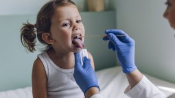 niña medico