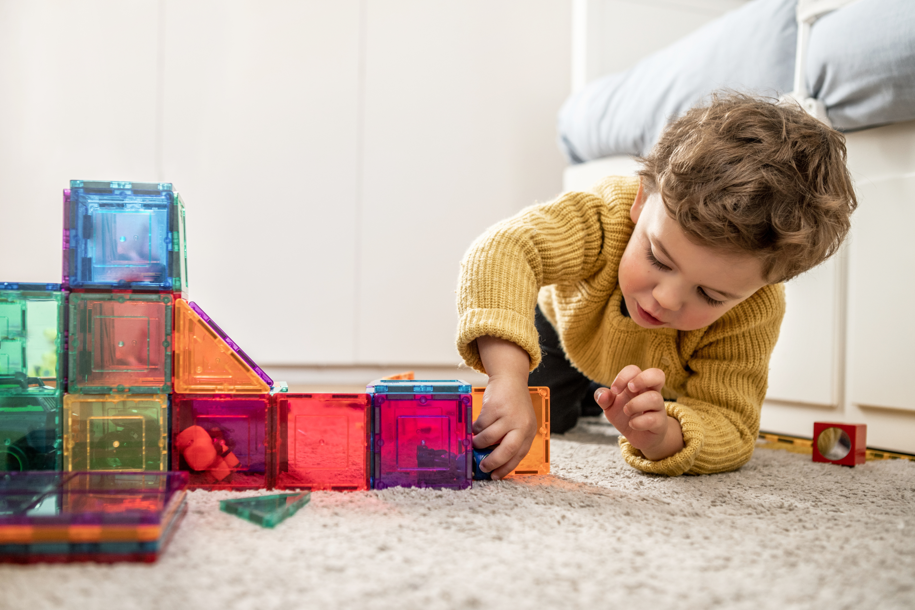 Niño jugando