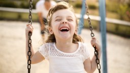 niña riendo