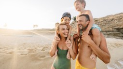 familia en la playa