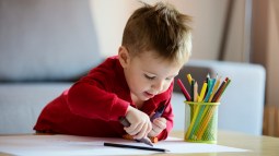 dibujos-negros-niños-pintan