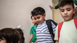 niño colegio