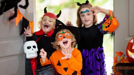 Niños disfrazados en Halloween. iStock
