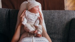 bebé y mamá