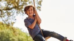 El secreto sueco para criar niños felices que puedes aplicar con estos tres consejos