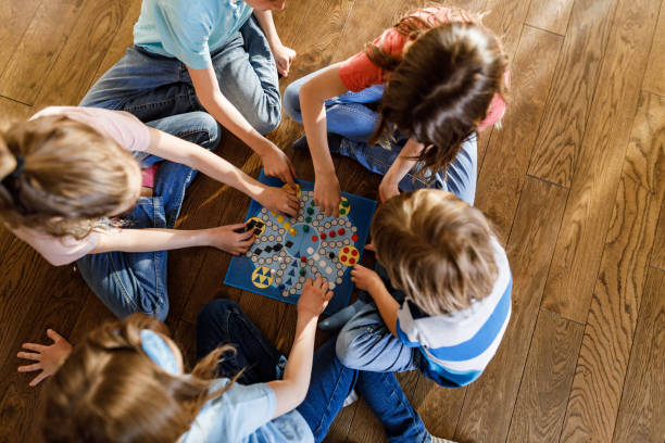 Ocho juegos de mesa para aprender y ver cine con tus hijos