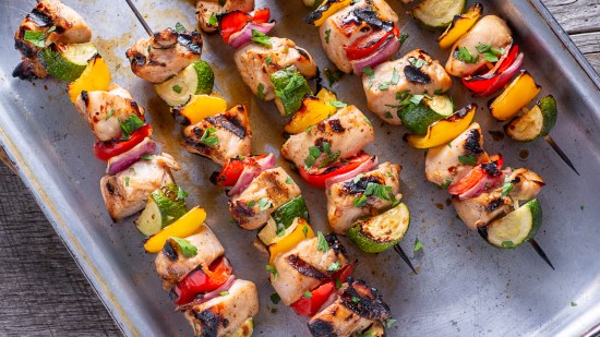 Brochetas de pollo con pimientos