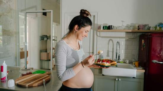 Cómo comer huevo de forma segura en el embarazo