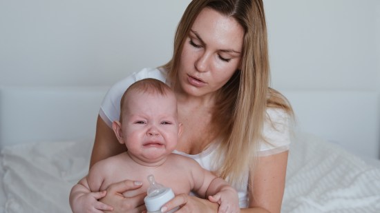 Cuando el bebé ya no quiere más biberón: qué hacer y consejos