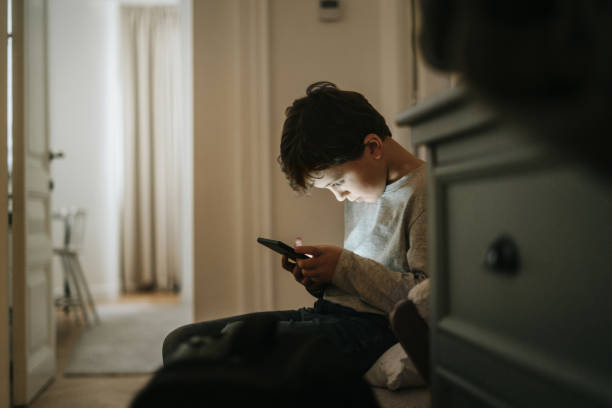 Aplicaciones bóveda: ¿sabes lo que puede ocultar el móvil de tu hijo?
