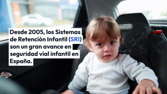 ¿Pueden los niños viajar en taxi sin sillas de retención?