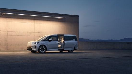 320166_Volvo_EM90_PR_Images