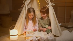 Niños leyendo un cuento