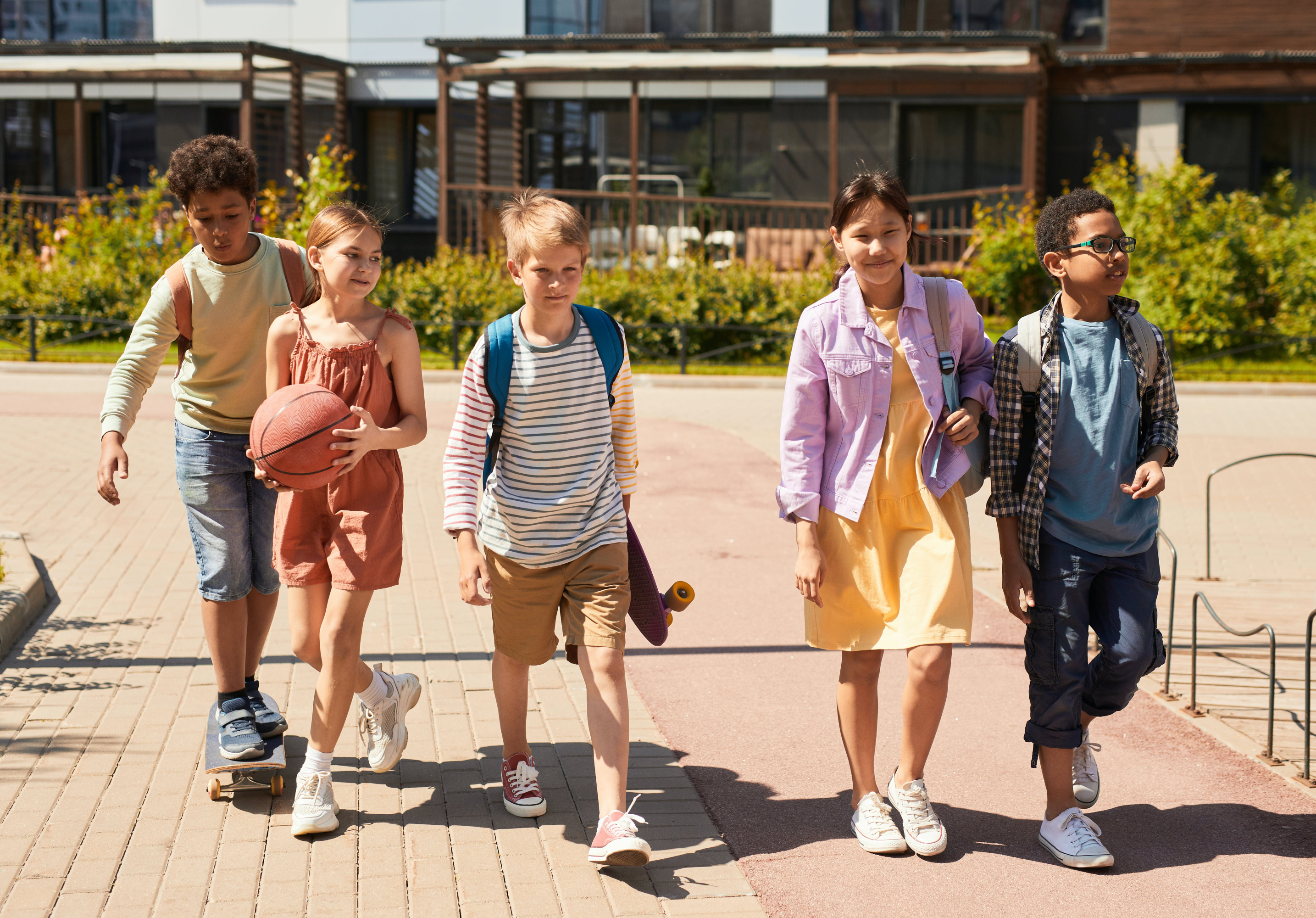 niños en el colegio