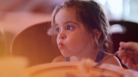 ¿Por qué no deberías decir tanto ‘qué guapa estás’ a ninguna niña?