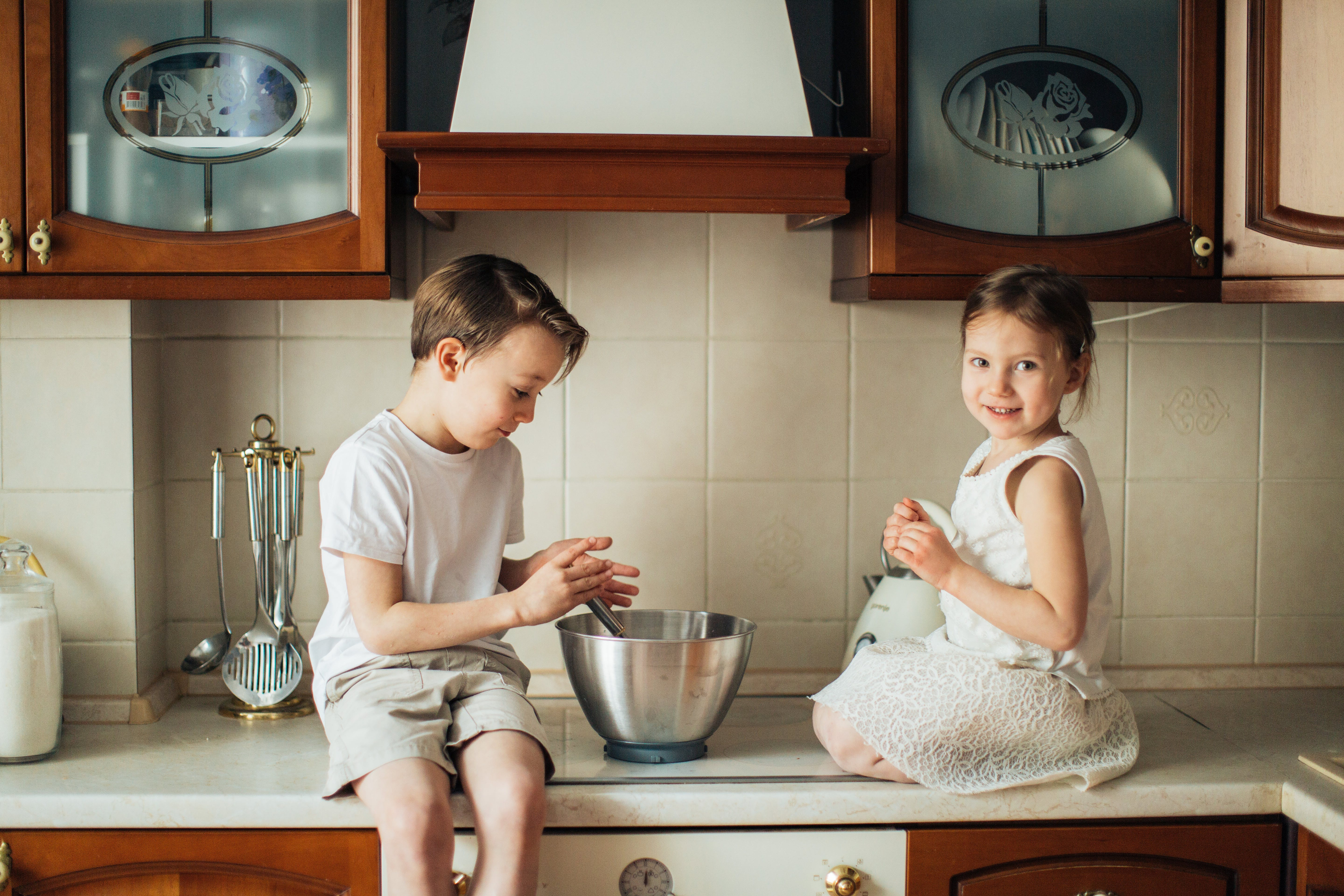 Niños en la cocina