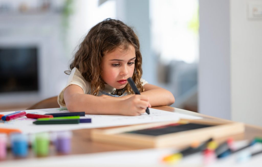 Cómo el juego encontrar las diferencias potencia la creatividad y la atención de tus hijos - Fuente: iStock